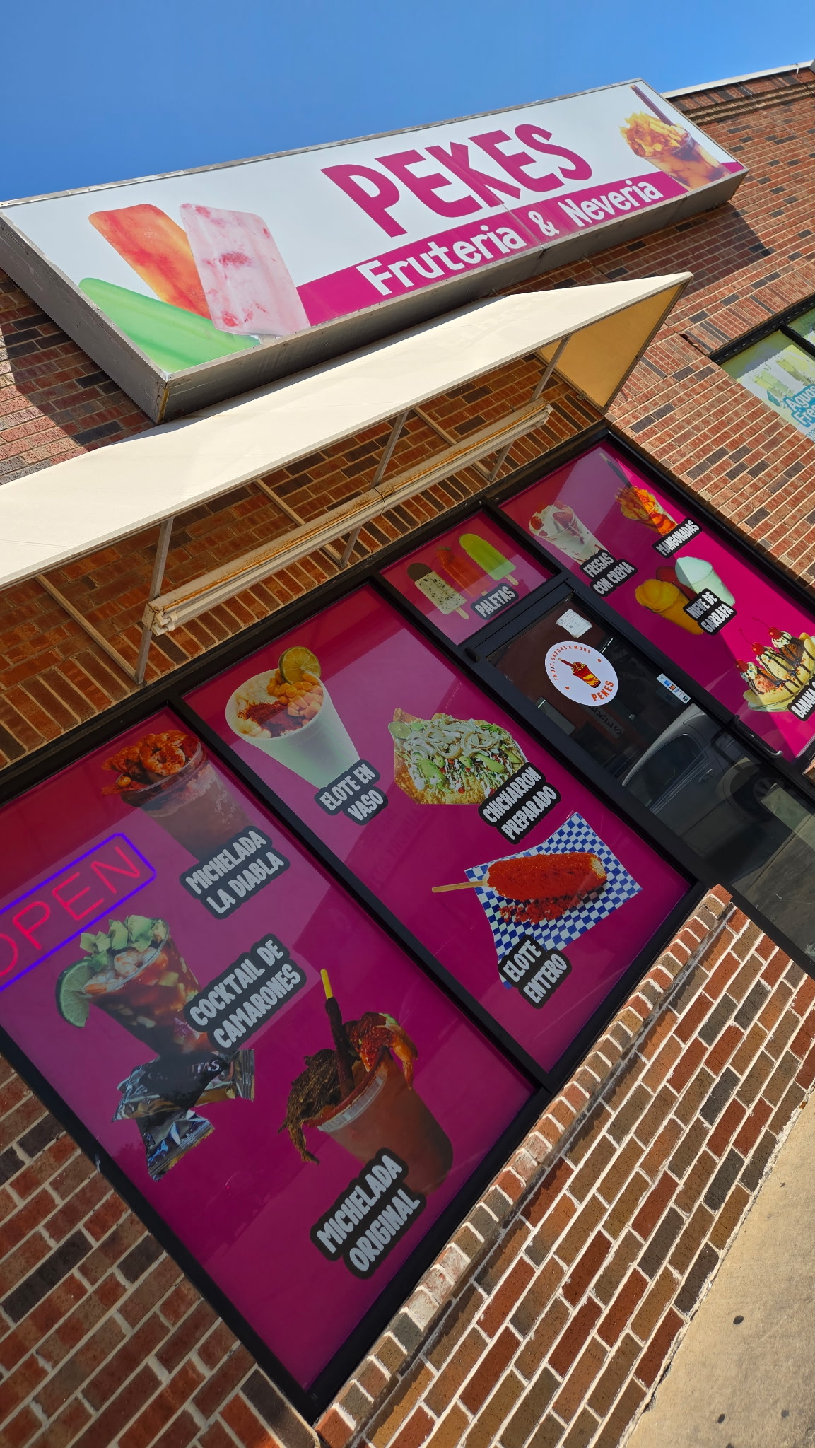 Pekes Frutería & Nevería